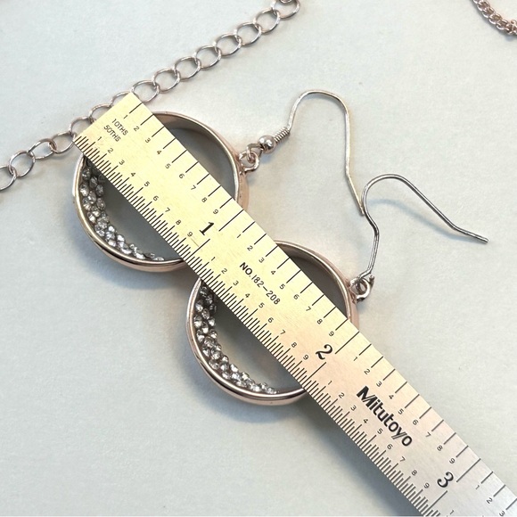 Rose Gold Tone Metal with Crystals Set Dangle Earrings Long Necklace - Picture 5 of 11